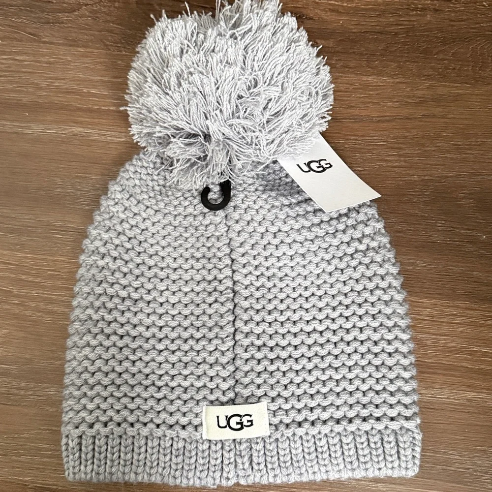 NWT UGG Hat & Scarf Bundle - Picture 2 of 4